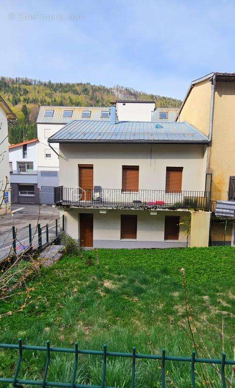 Maison à MOREZ