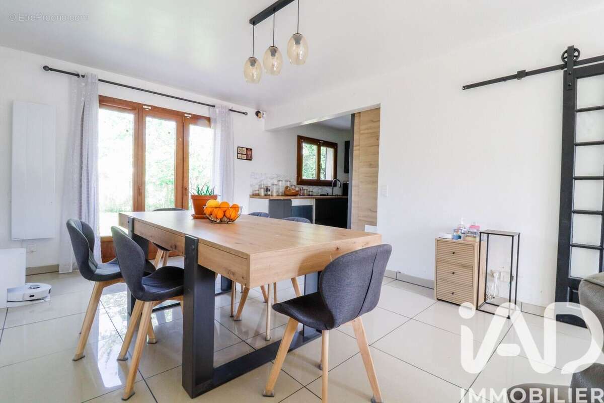 Maison 101 m² à Saulx-Les-Chartreux  - photo 7