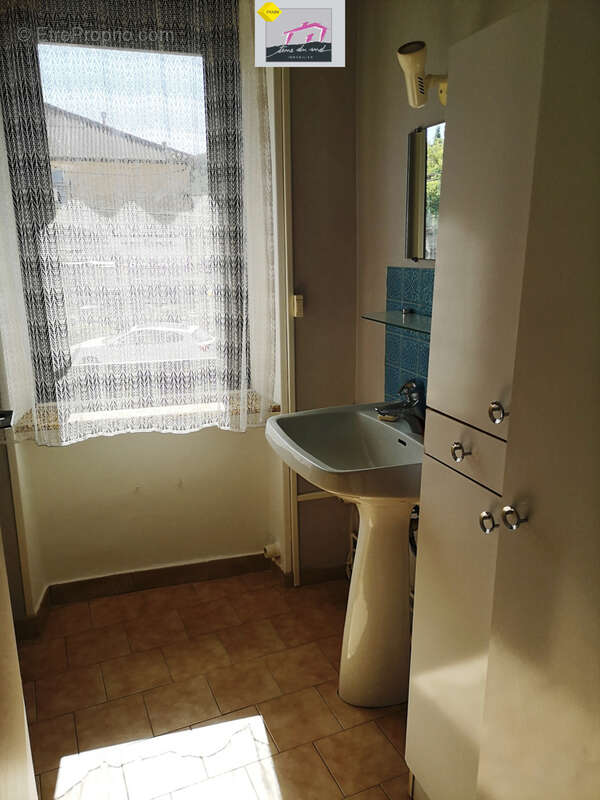 Maison de village T3 avec garage et cour - photo 8