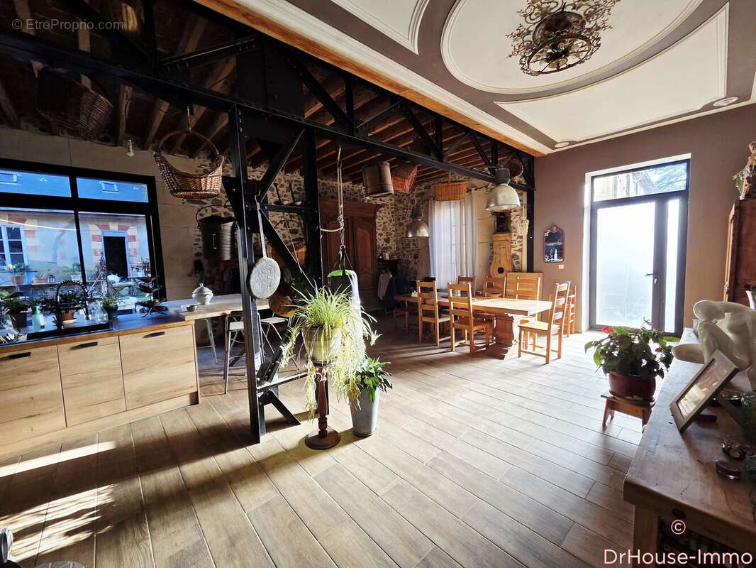 Maison à SAINT-CHINIAN