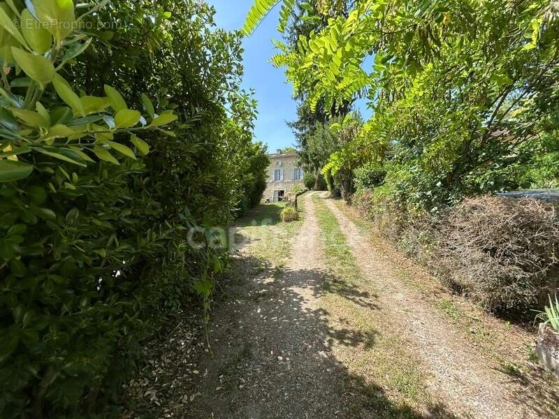 Maison à SAINT-CYPRIEN