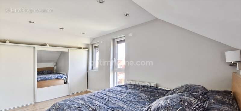 Maison à PLANCHER-BAS