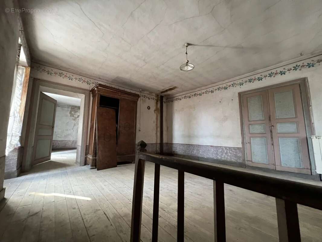 Maison de village à rénover 73630 JARSY - photo 2