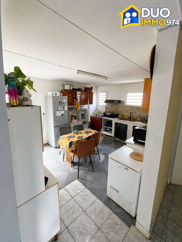 Maison 89 m² à Le Port  - photo 7