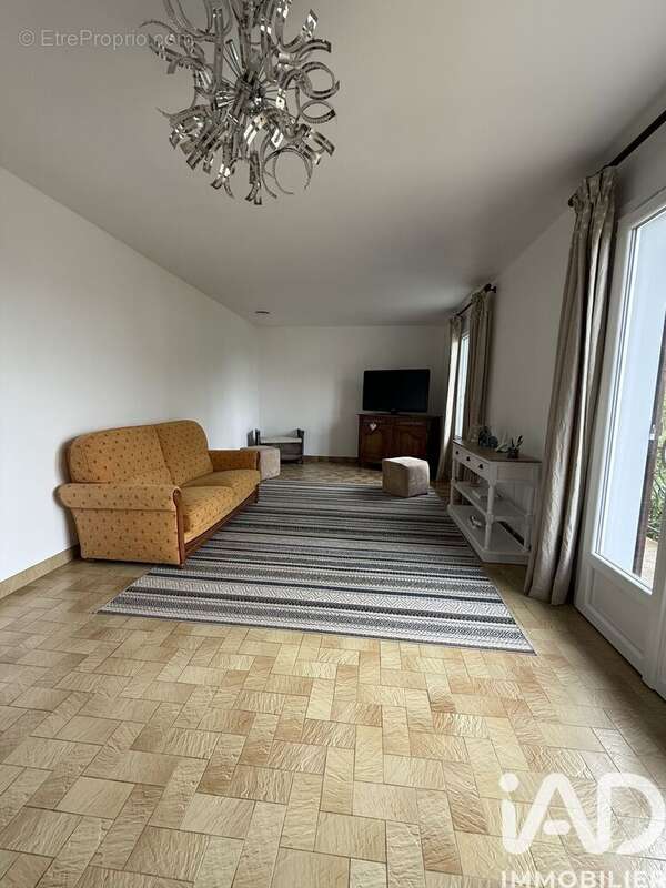 Maison 100 m² à Saint-Ambroix  - photo 2