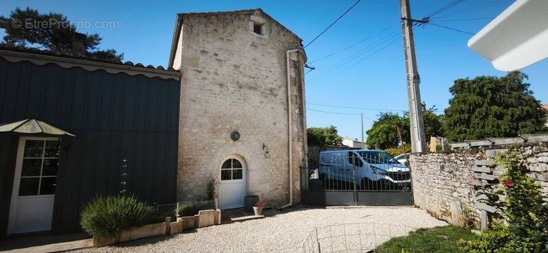 Maison à SAINT-GELAIS