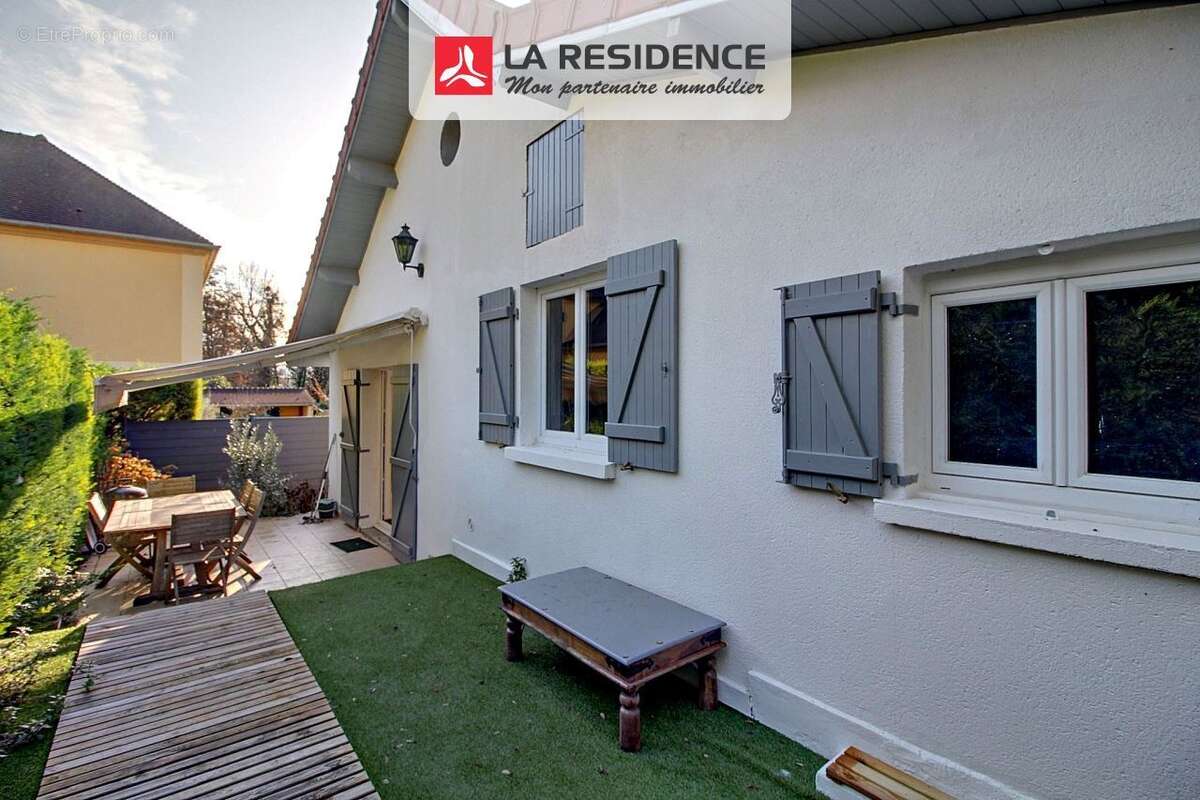 Maison à VAUX-SUR-SEINE