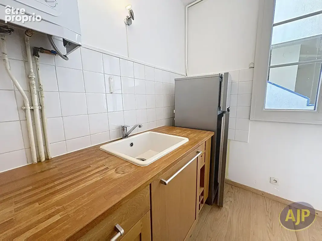 HYPER CENTRE - T1 bis rue Montaudouine - 28.82 m² - photo 4