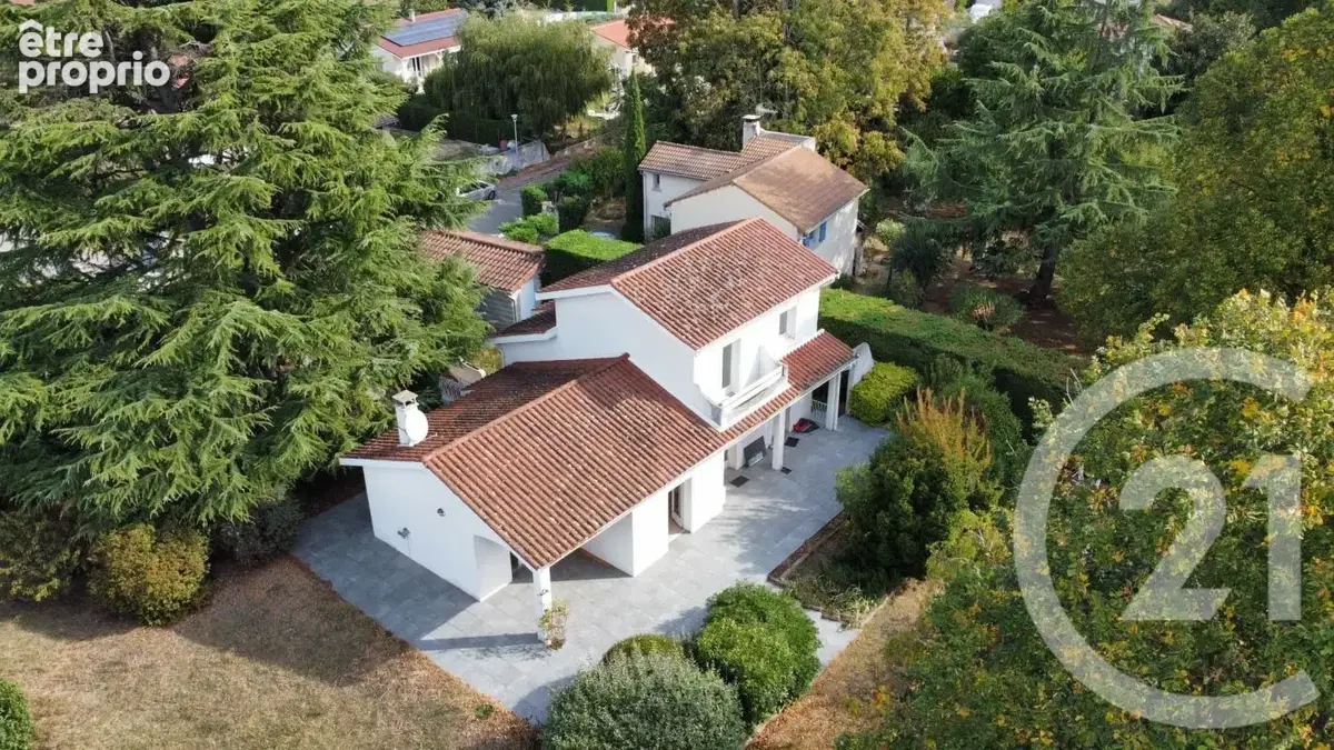 Maison 5 pièces 107 m² à vendre à Anjou (38150) - photo 2
