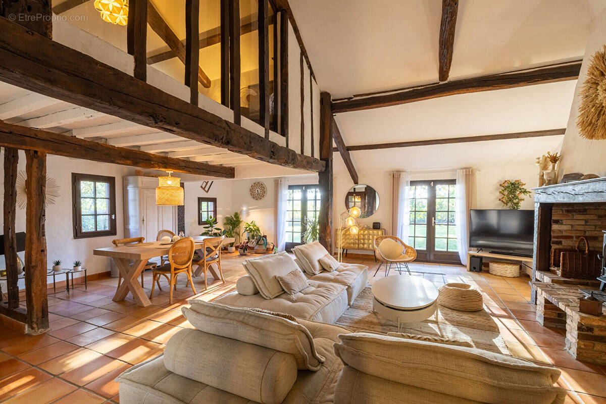 Maison à AIRE-SUR-L'ADOUR