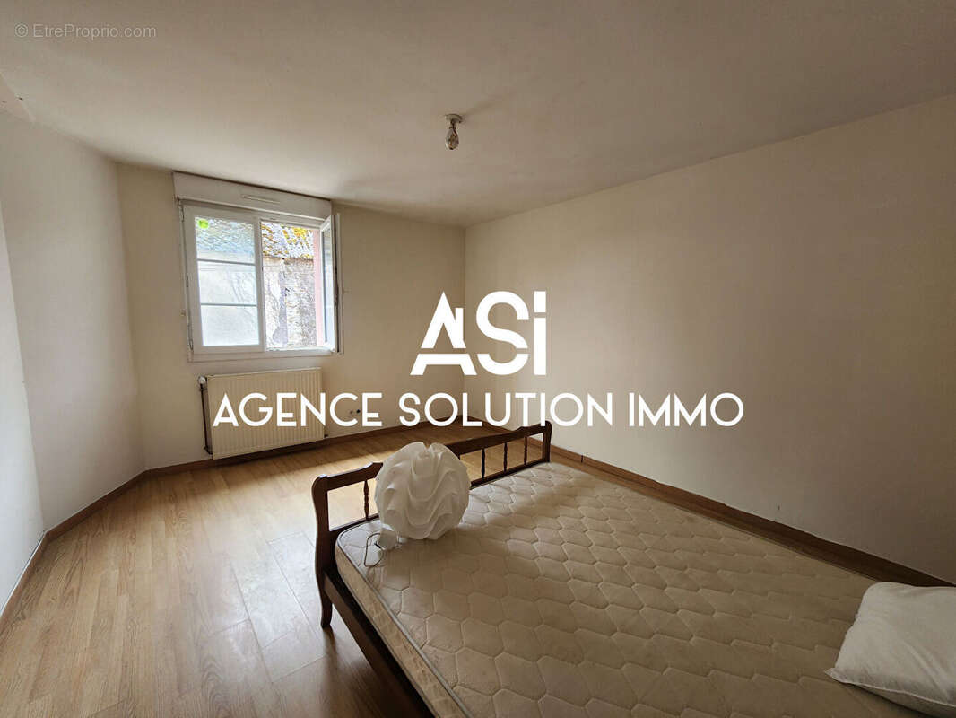 Maison à SOUGE-LE-GANELON