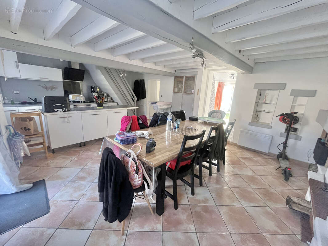 Maison à LA NEUVILLE-ROY