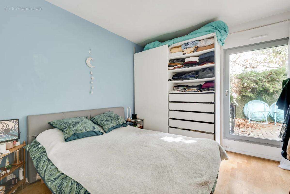Appartement à CHARENTON-LE-PONT