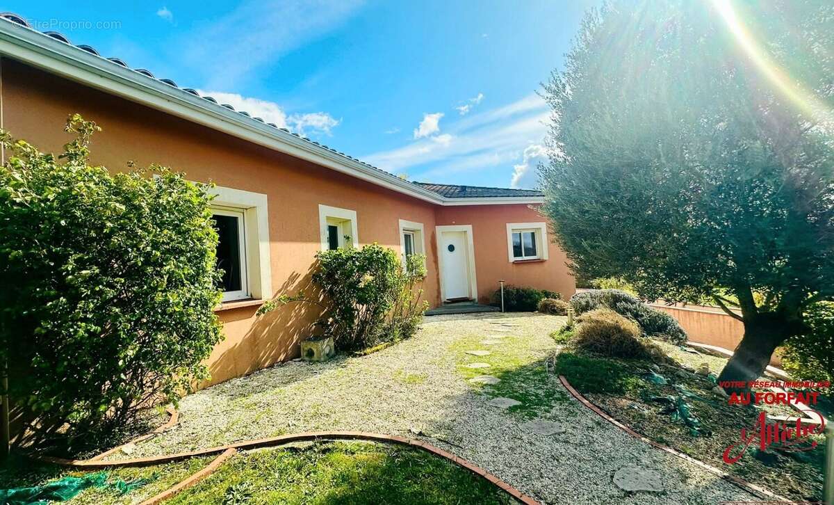 Maison à BRUGUIERES