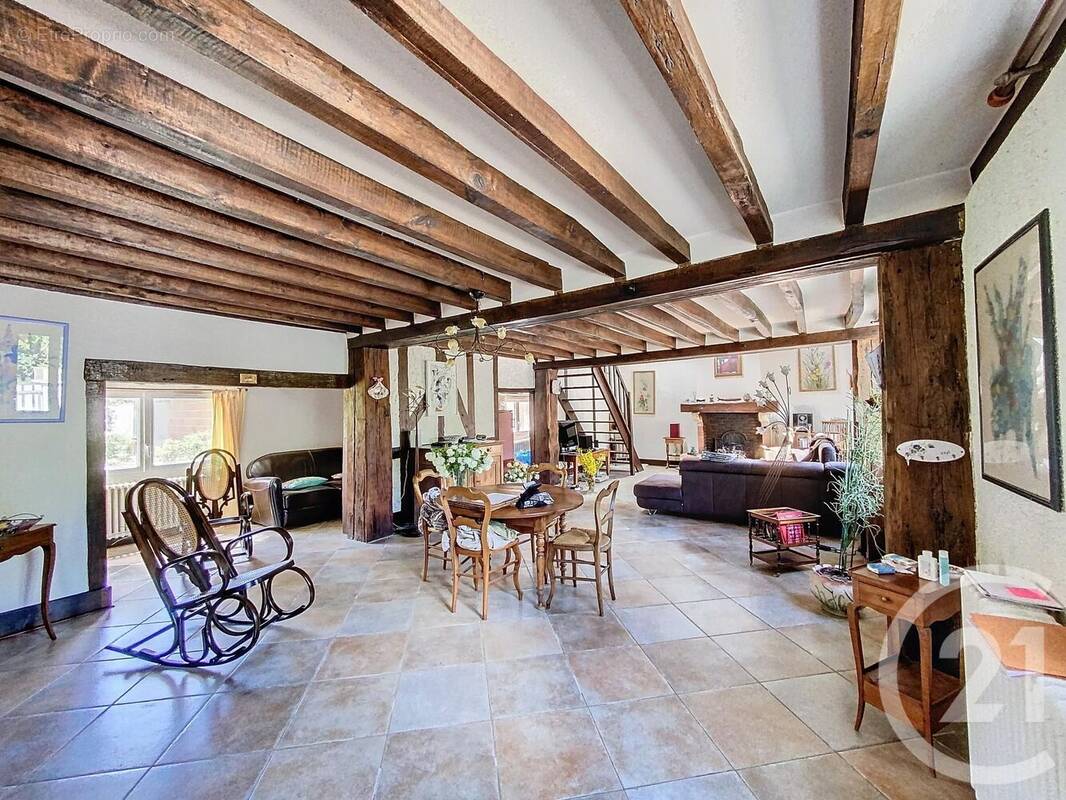 Maison 146 m² à La Ferte-Saint-Aubin  - photo 3