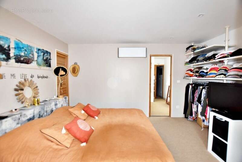 Maison à SOLLIES-TOUCAS