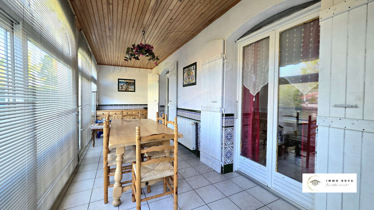 Maison à LES MARTRES-DE-VEYRE