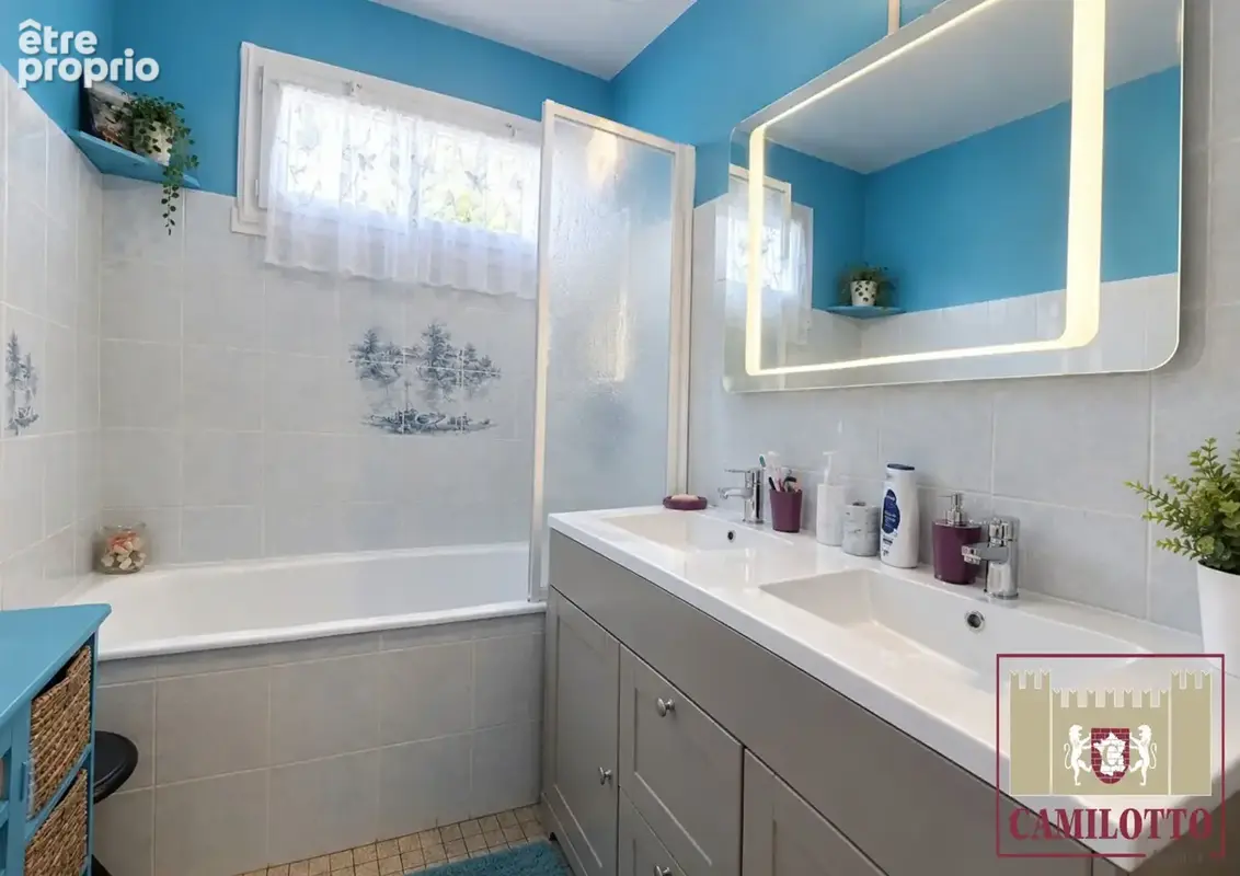 Maison Proche de Nogent le Roi 5 pièce(s) - photo 9