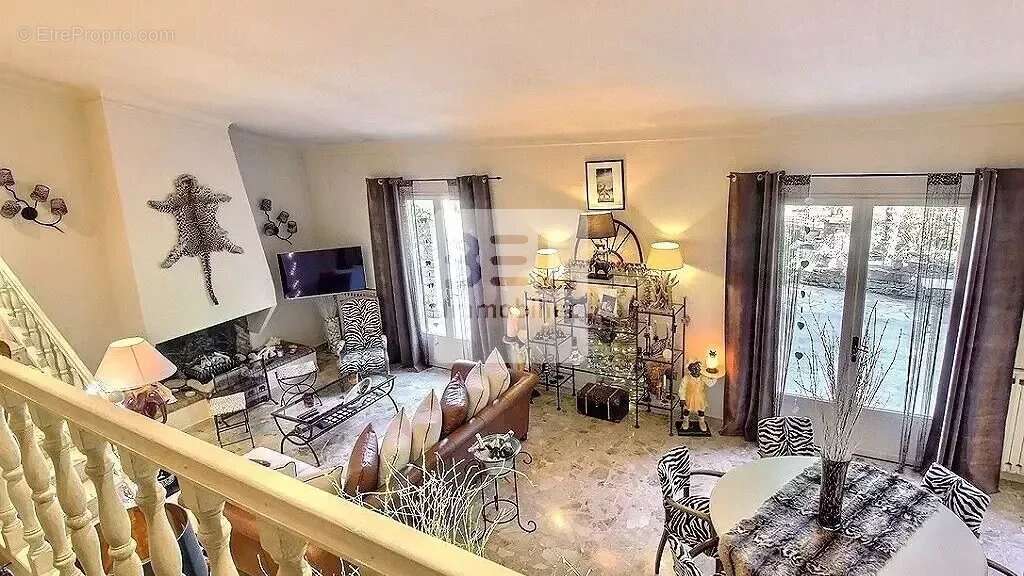 Maison à PERNES-LES-FONTAINES