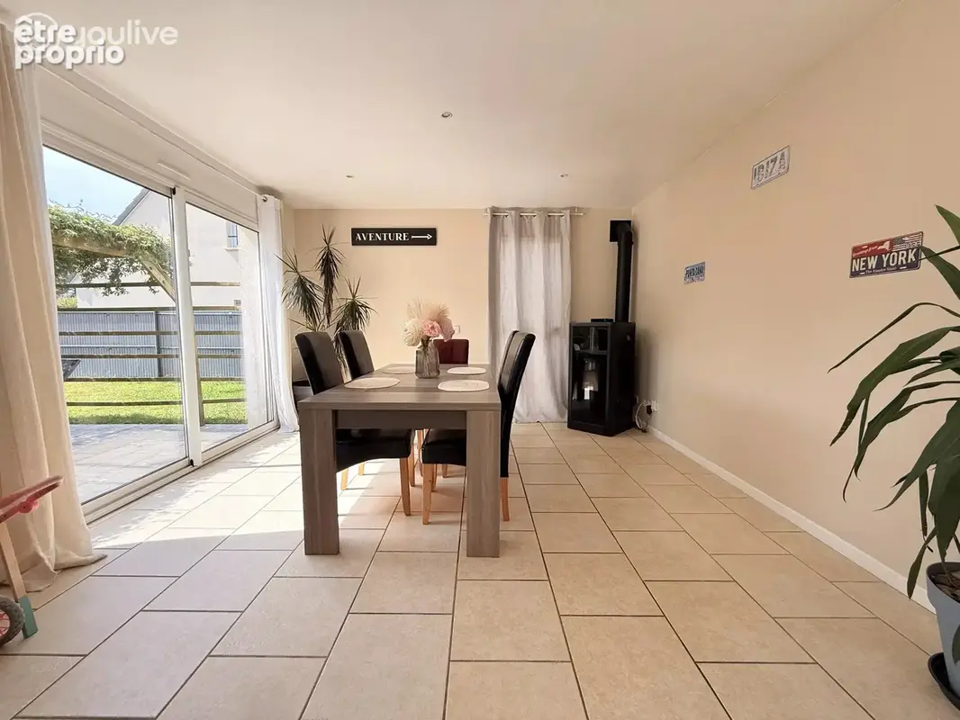 Coup de cœur assuré : maison contemporaine de plain-pied, pièce de vie cathédrale – Néville – 299 000 € HAI - photo 5