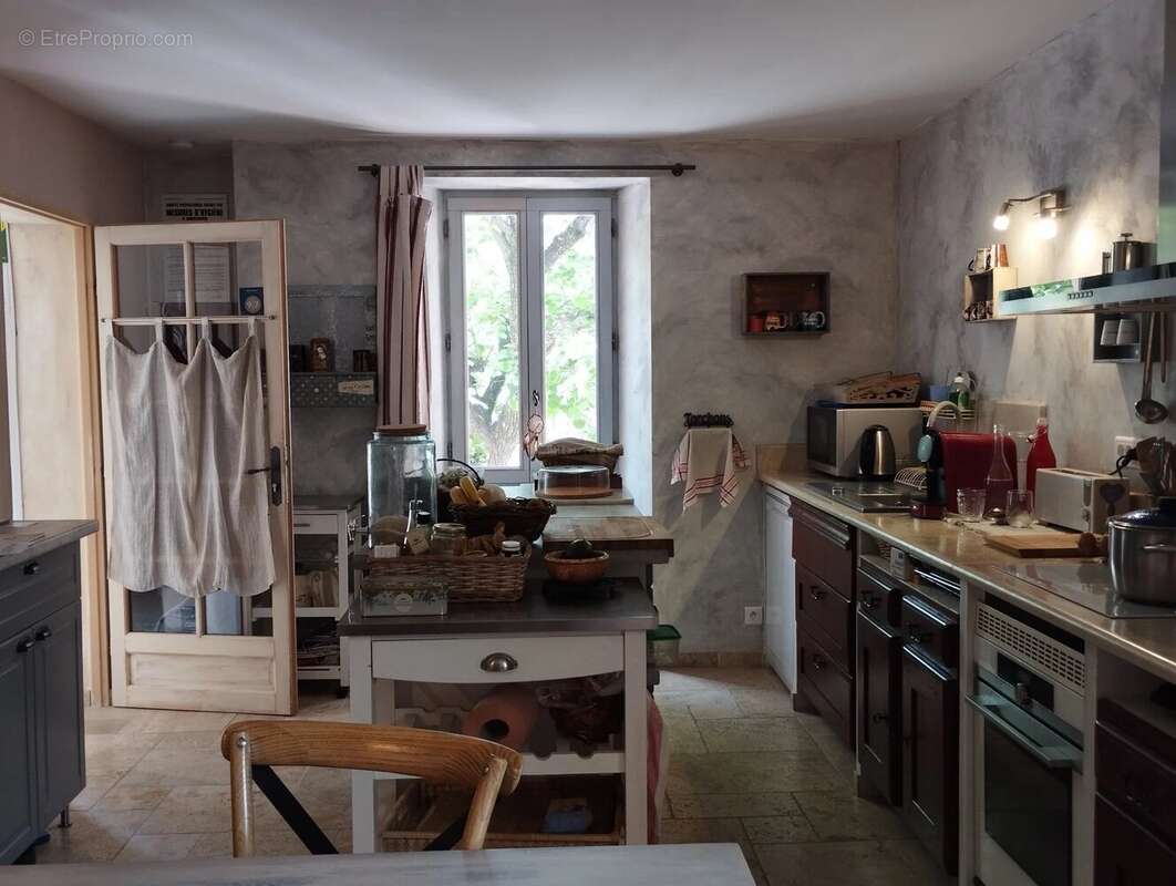 Appartement à COURSEGOULES