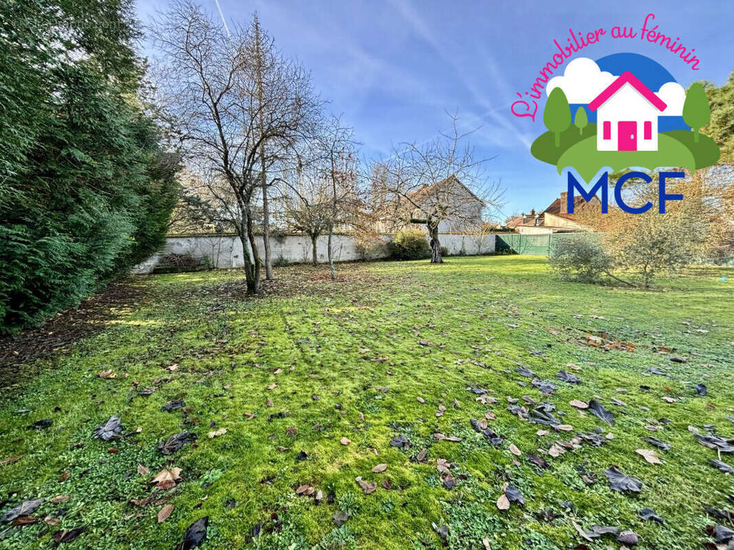 Terrain à BOISSY-MAUVOISIN