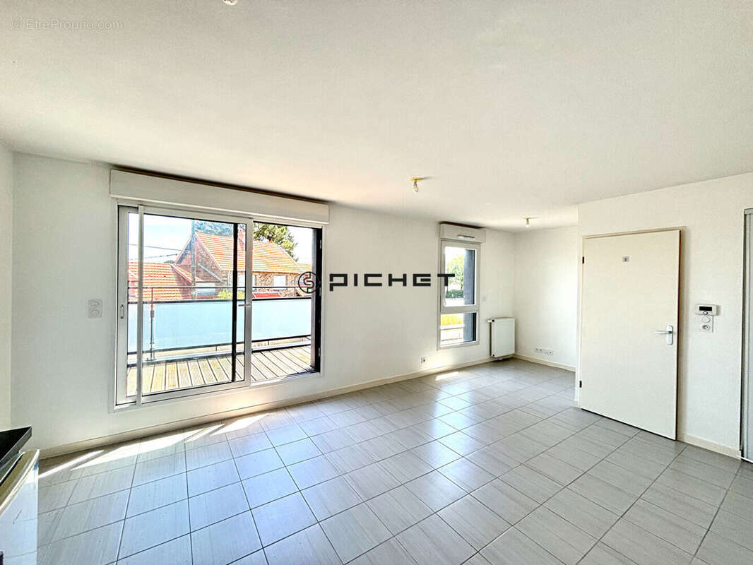 Appartement à COUERON