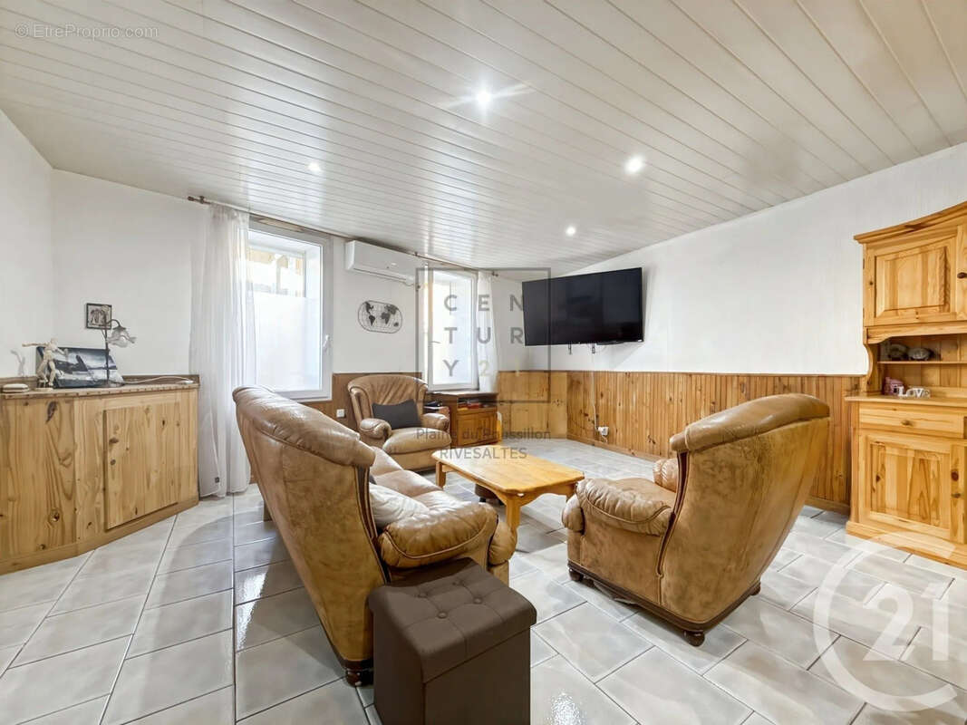 Maison à PEYRESTORTES