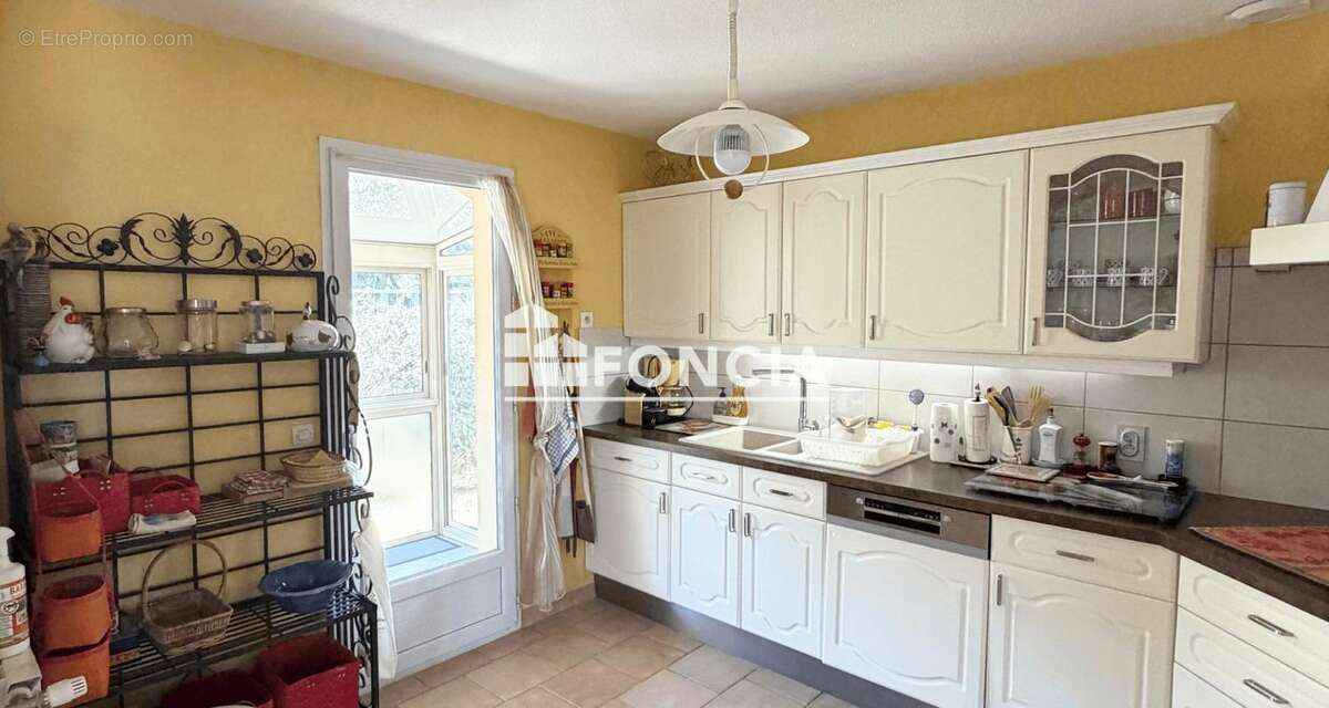 Villa de plain-pied 97m² – 3 chambres – Garage – Terrain piscinable – Quartier recherché - photo 11