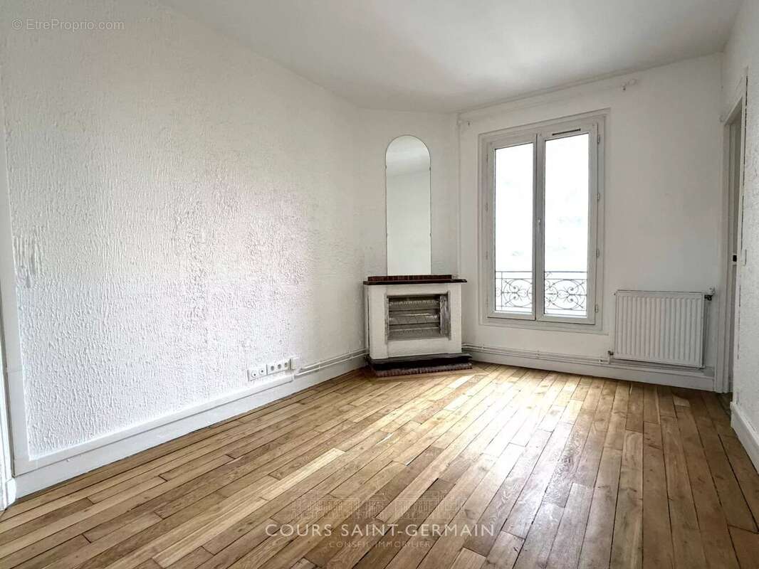 Appartement à LES LILAS