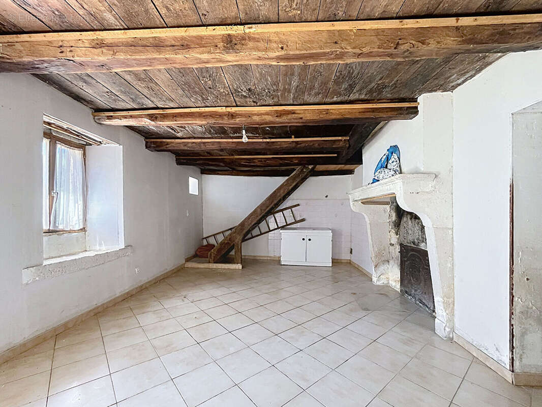 Maison Mouilleron 3 pièce(s) 90 m2 - photo 3