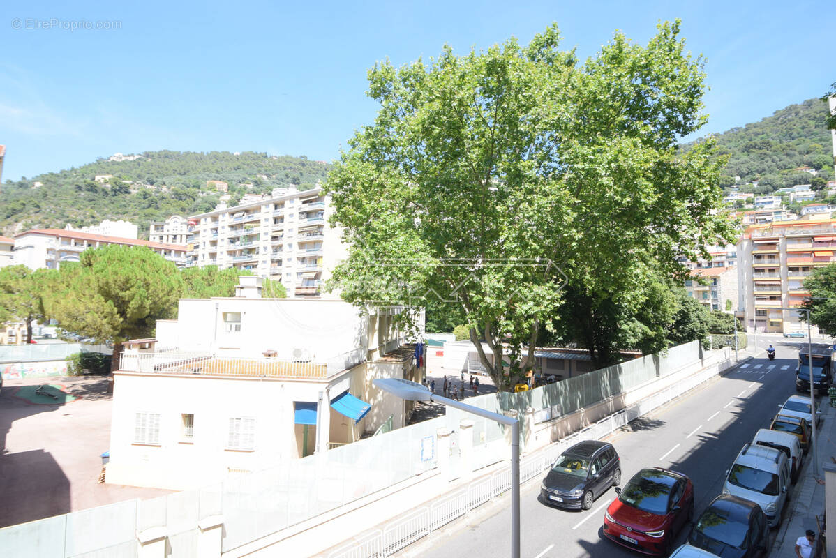 Nice St Roch - 2 pièces 46m2 Terrasse Cave et Possibilité Garage - photo 1