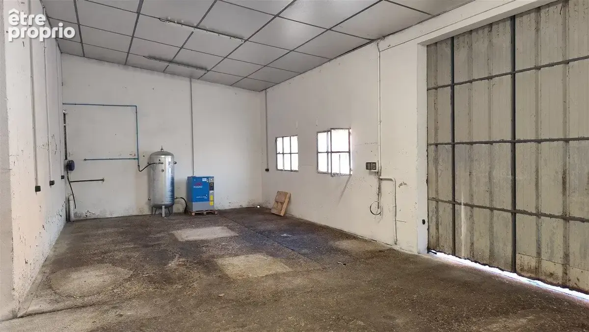 Commerce 992 m² à vendre à Graulhet (81300) - photo 9