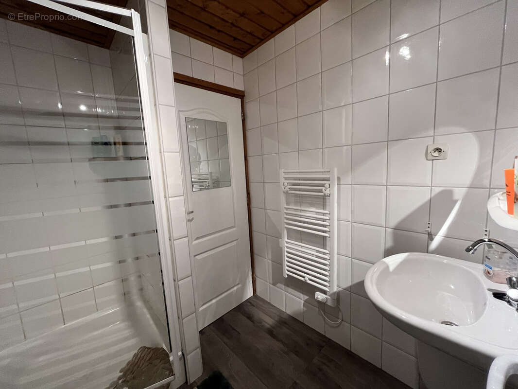 Appartement à MORILLON