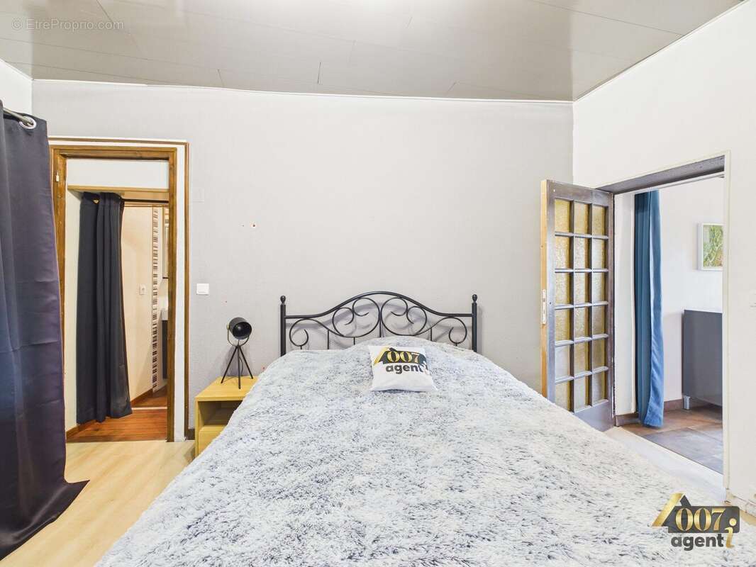 Maison à LES MOLLETTES