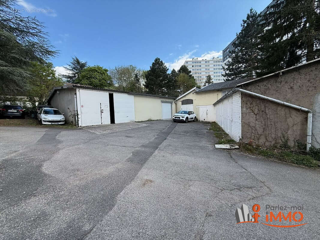 Commerce à SAINT-ETIENNE