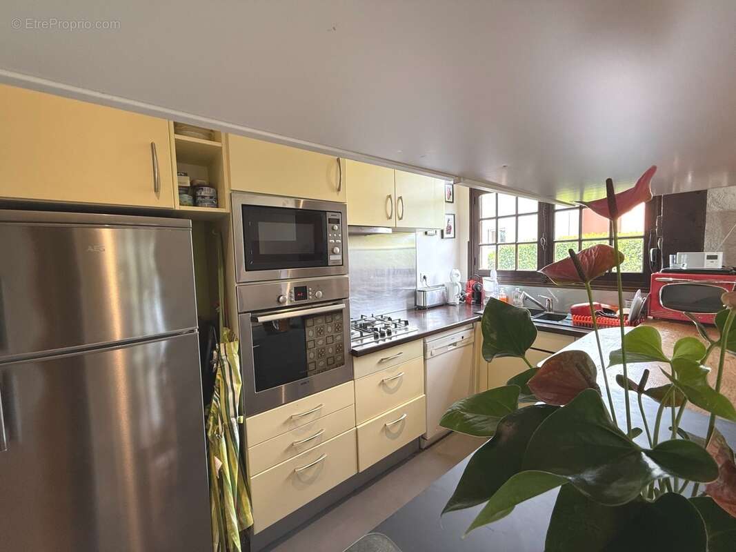 Maison 200 m² à Brive-La-Gaillarde  - photo 10