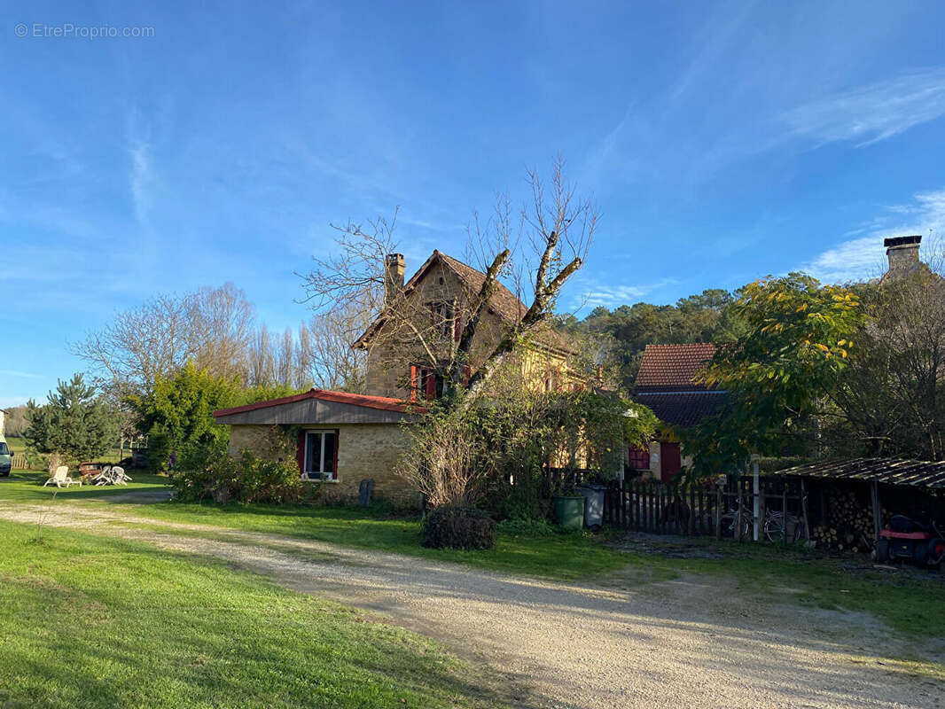 Propriété de charme toute en pierre du Périgord  225 m² - photo 15