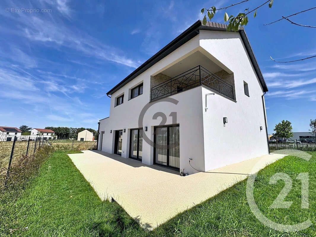 Maison 171 m² à Gueux  - photo 23