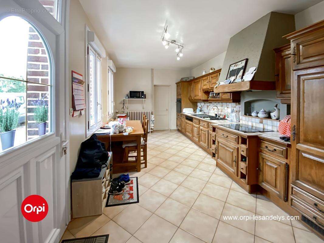 Maison à FLEURY-SUR-ANDELLE