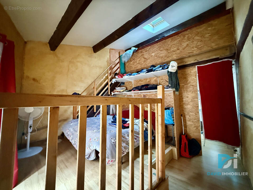 Maison à SAINT-THIBERY