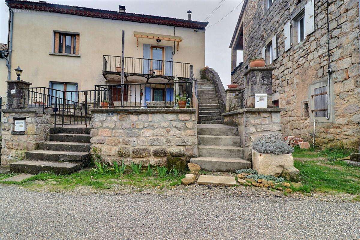 Appartement à LABLACHERE