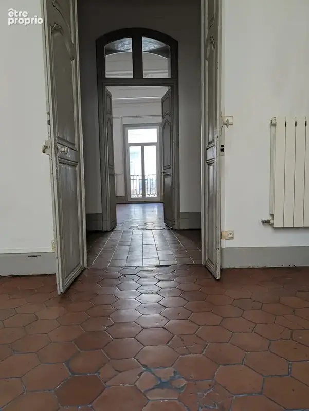 Appartement bourgeois 4 pièces de  139 m2 centre ville de Sète - photo 4