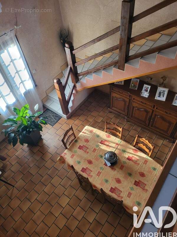 Maison 143 m² à La Quinte  - photo 3
