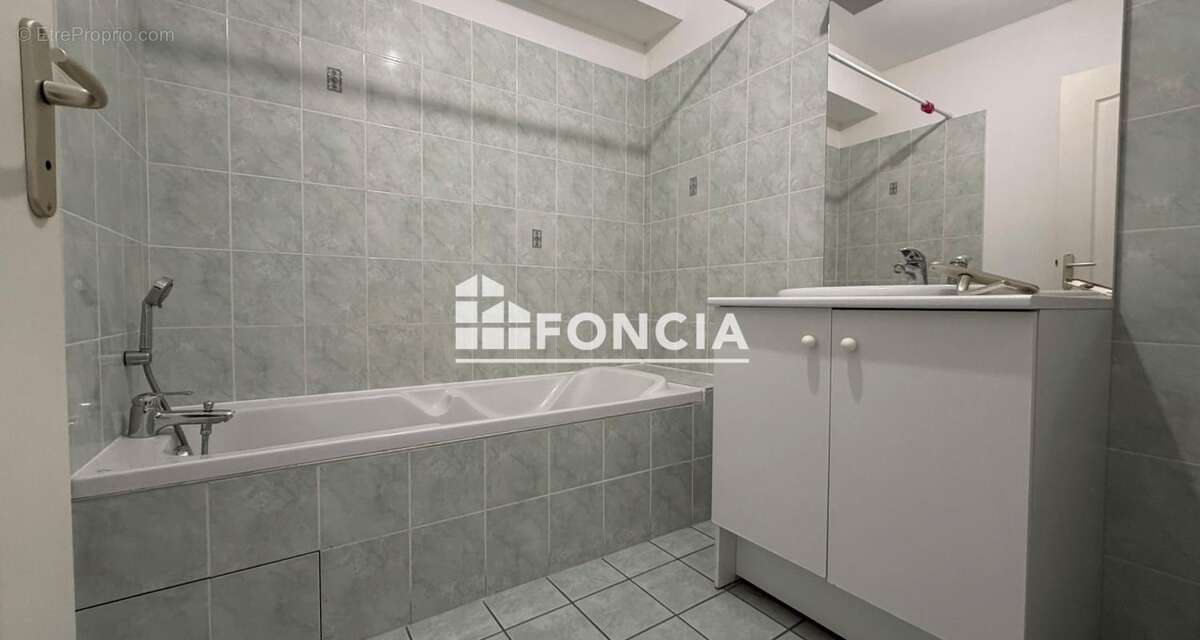 Appartement à BOURGOIN-JALLIEU