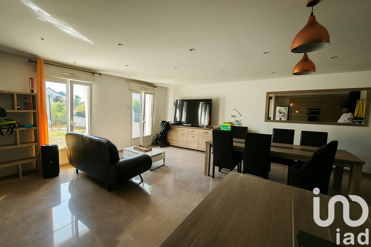 Photo 1 - Maison à CLEREY