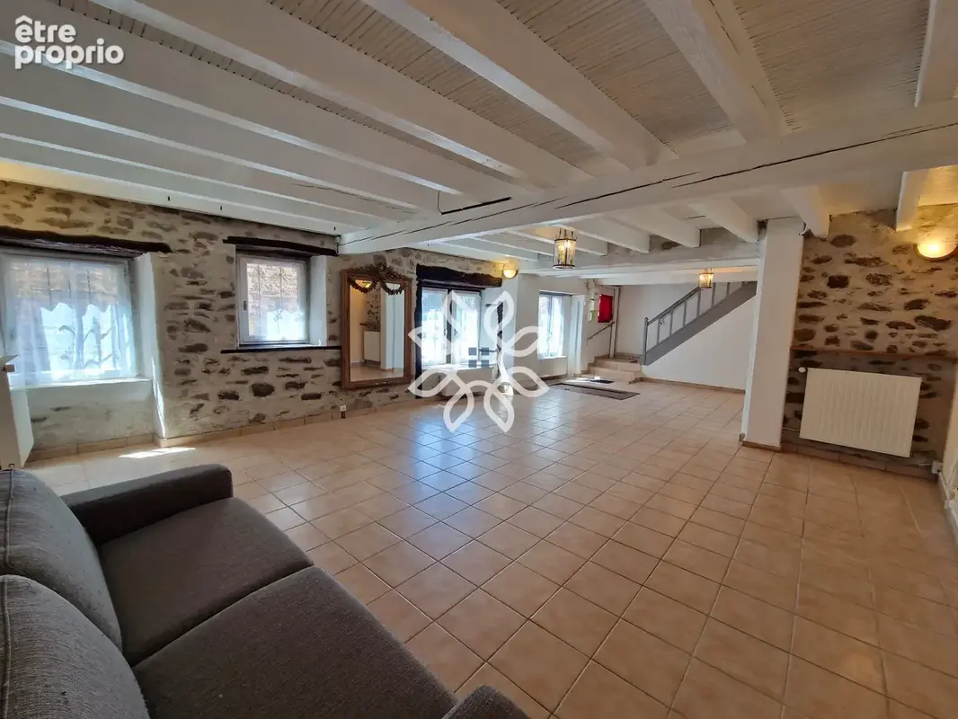 Maison en pierre de caractère au cœur de Lamothe - photo 3