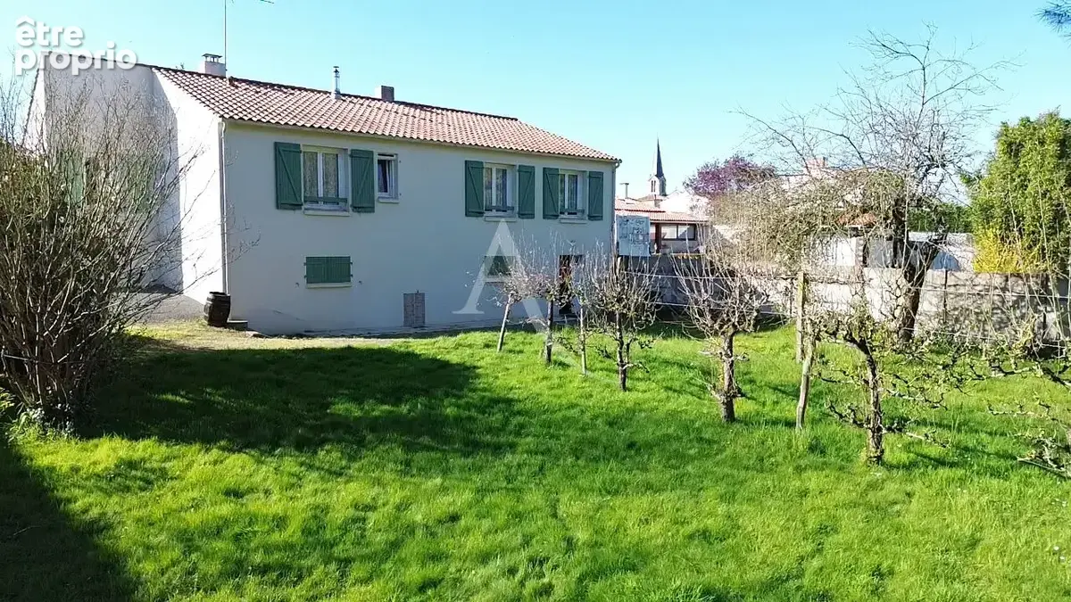 Maison à vendre à Saint Paul Mont Penit 3 chambres avec sous-sol et garage - photo 2
