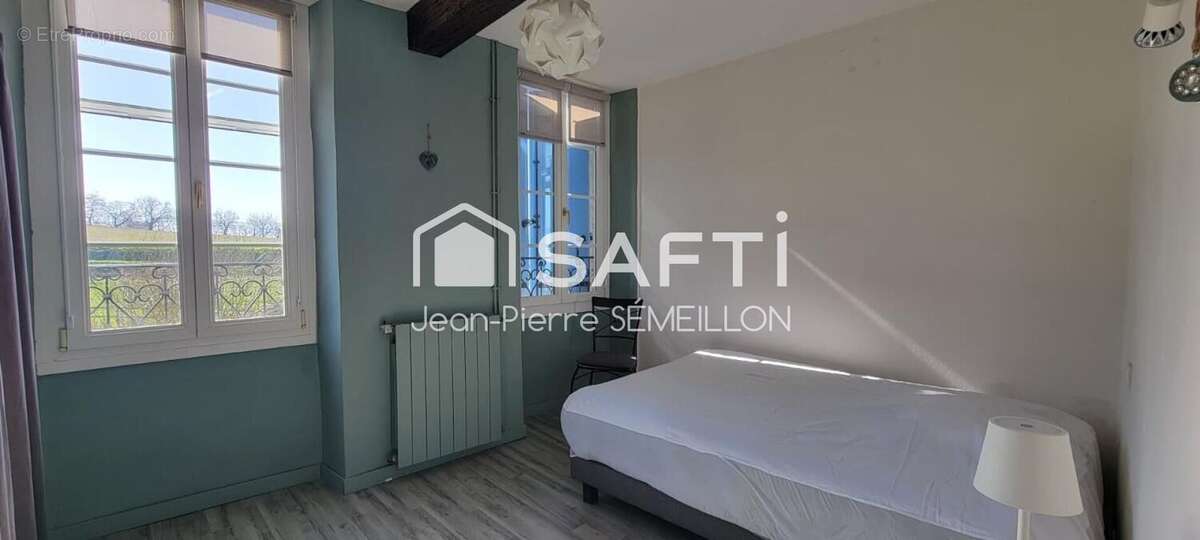 Maison 222 m² à Moncrabeau  - photo 8