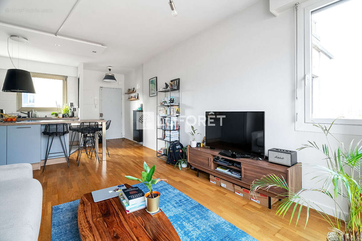 Appartement à PARIS-17E